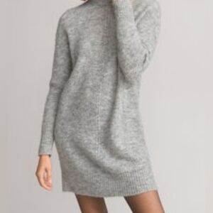 Jacqueline de Yong - Mini Sweater Dress with Long Sleeves - Size M